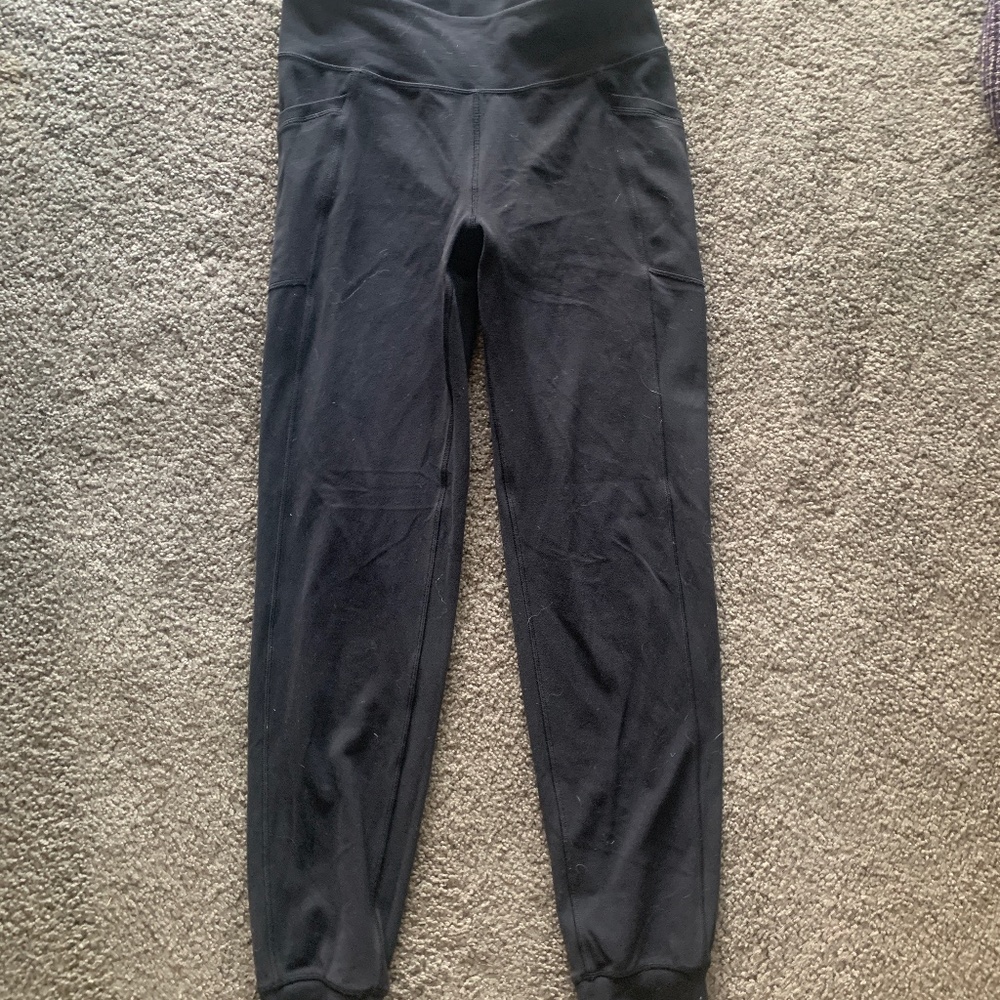 Ivivva black joggers with pockets